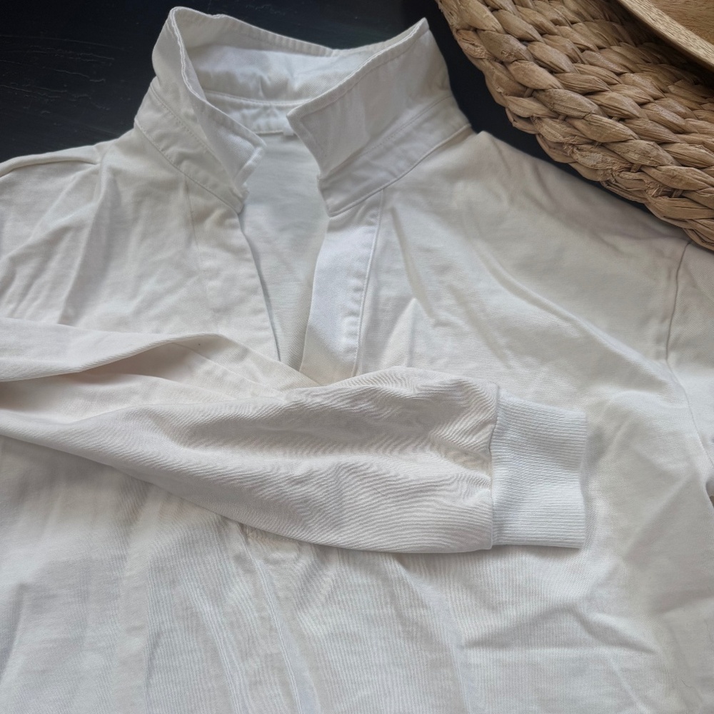Good American Long sleeve shirt cream color collar v neck